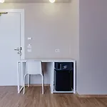 Boston 4* باري