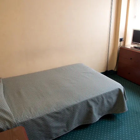 波斯顿酒店 4*