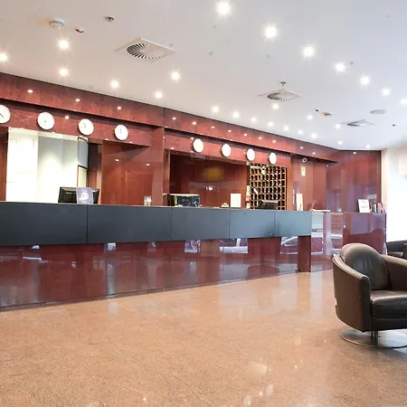 波斯顿酒店 4*