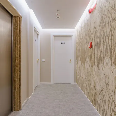 Hotel Boston 4*